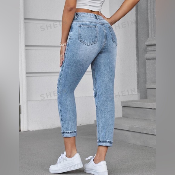 High Waist Ripped Tapered Jeans - Picture 2 of 5